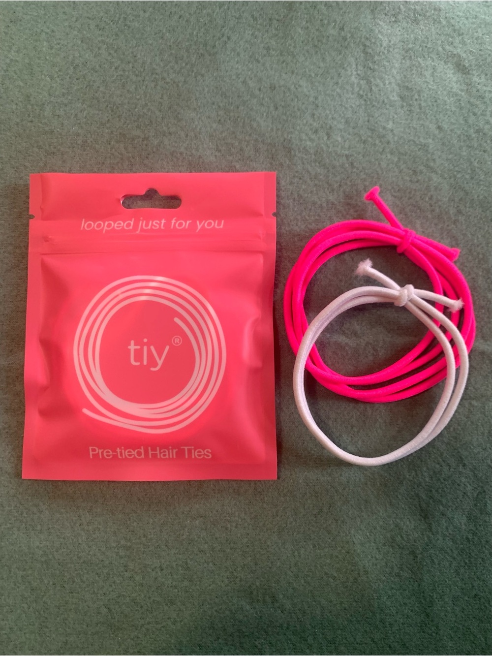 4 Pre-Tied Hair Ties - Hot Pink & White